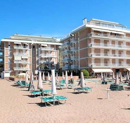 Puerto Del Sol Fronte Mare Apartment Lido di Jesolo Exterior photo