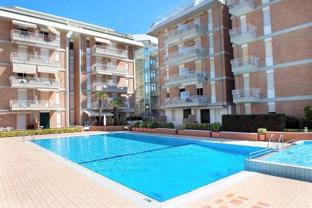 Puerto Del Sol Fronte Mare Apartment Lido di Jesolo Exterior photo